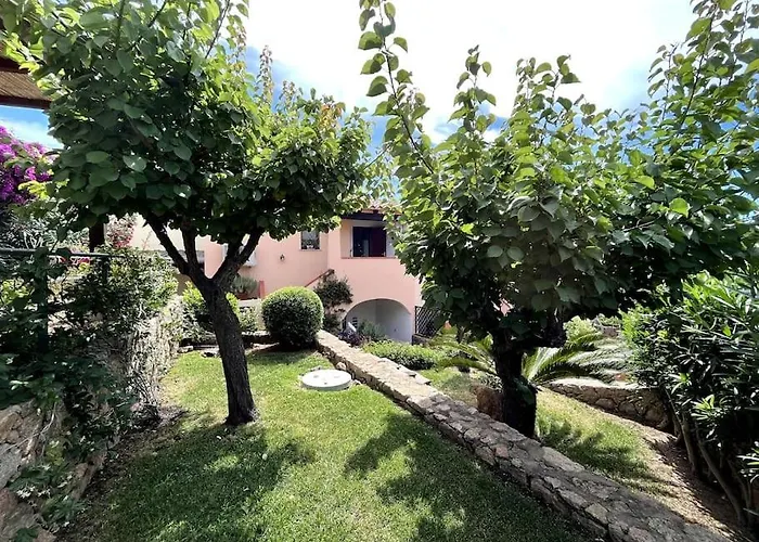 Casa Souad, A Cheerful And Charming Beach View 2 Bedroom House And Free Parking